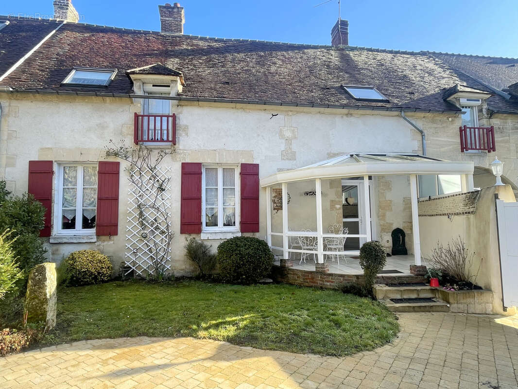 Maison à NOAILLES