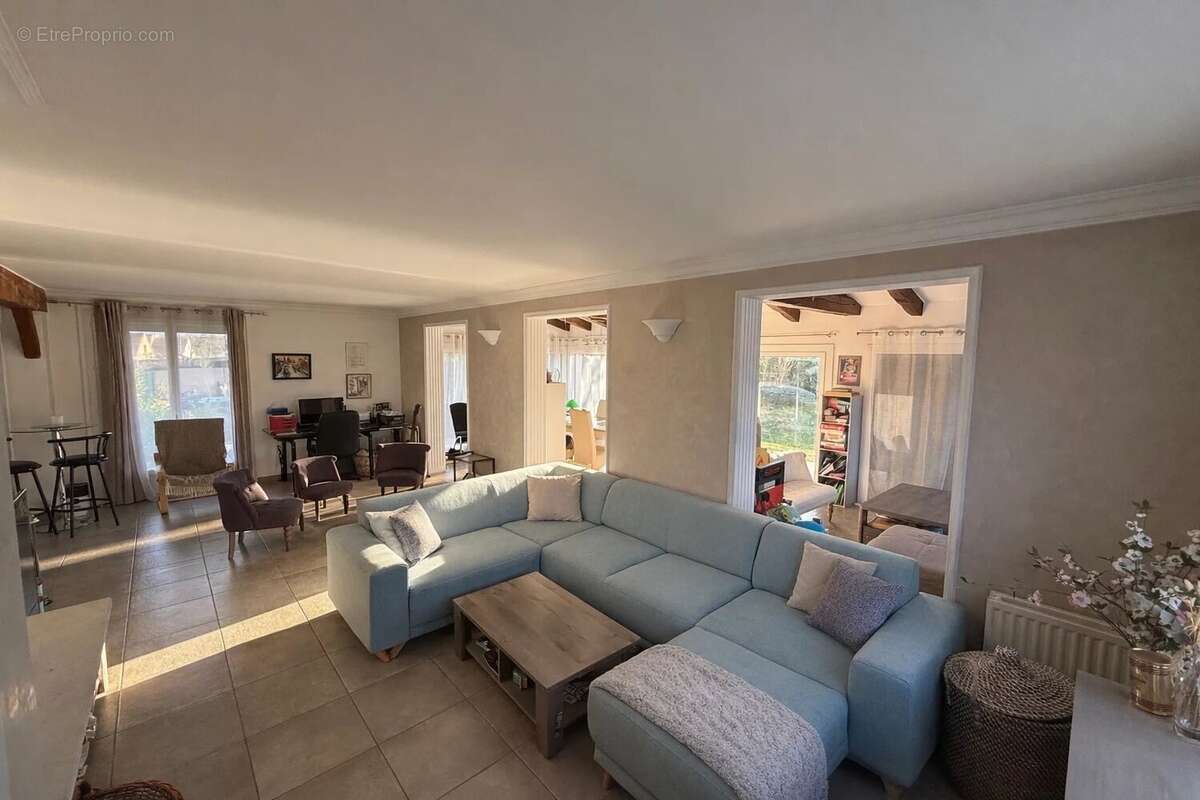 Maison à SAINT-MAURICE-MONTCOURONNE