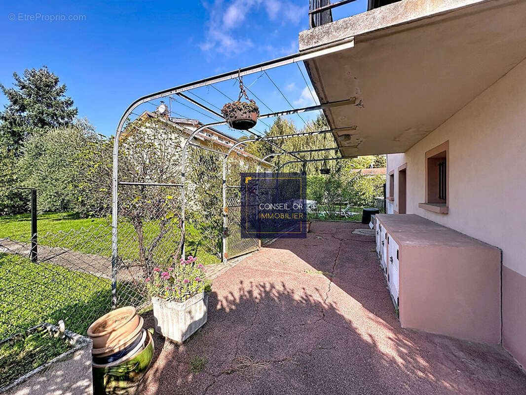 Maison à SAINTE-FOY-LES-LYON