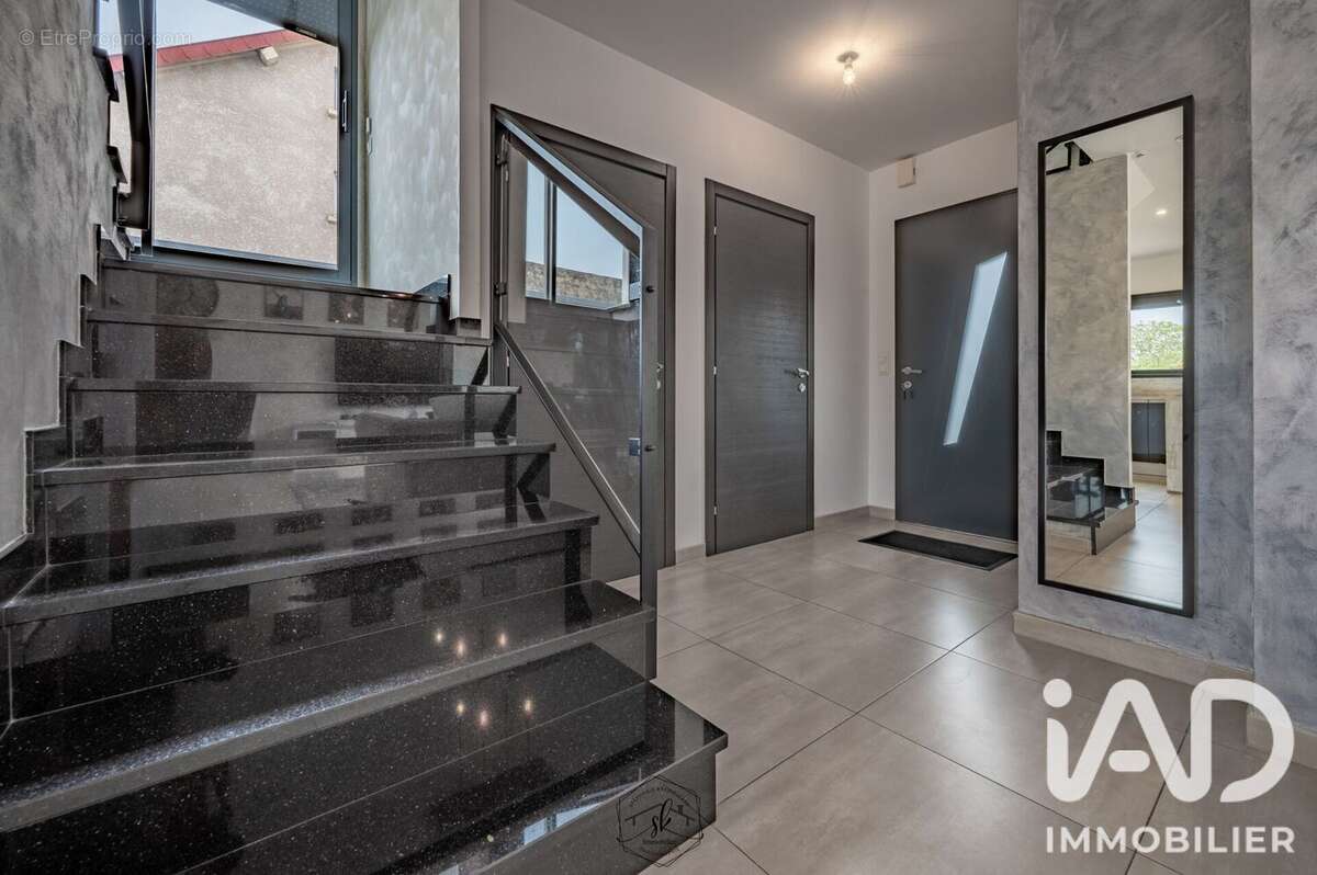 Maison 107 m² à Uckange  - photo 5
