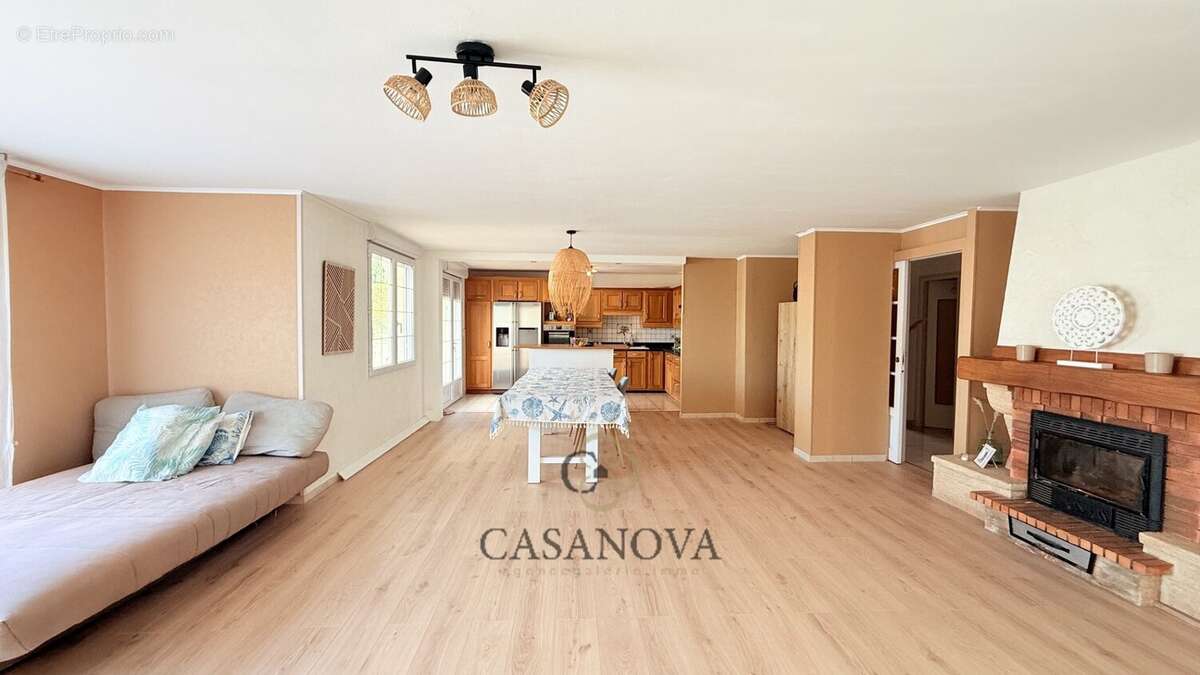 Villa de plain-pied avec studio indépendant, 3 garages et terrain de 1 289 m² à Marseillan - photo 6