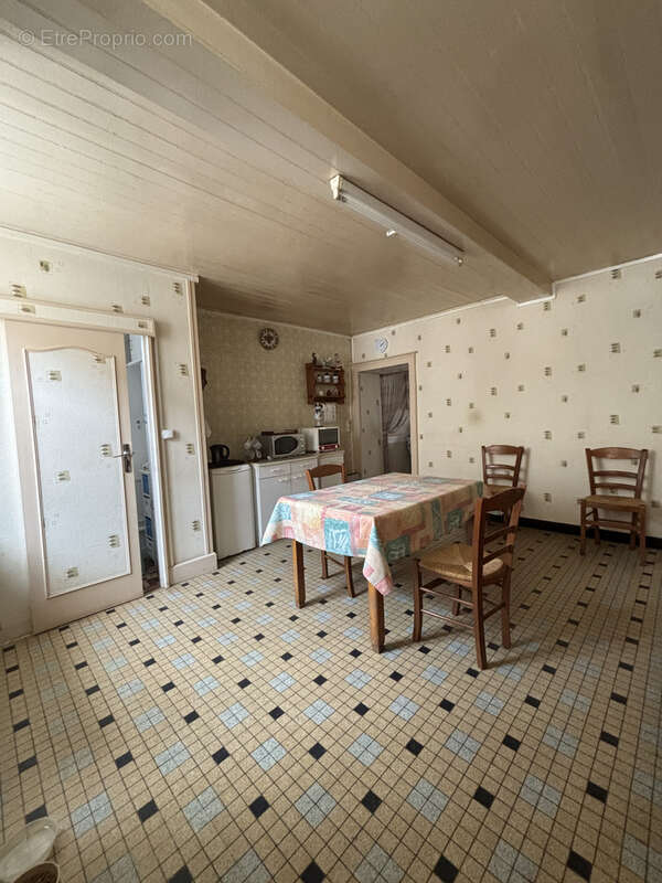 ETROCHEY ( 21) Maison de 100m2 avec petite cour proche de CHATILLON SUR SEINE ( 21) Accès par A5 et A7 - photo 4