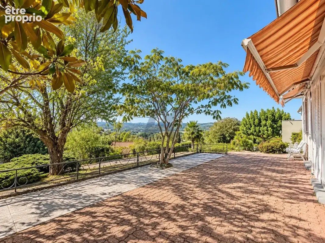 Maison de plain-pied avec superbe jardin et vue panoramique remarquable - photo 4
