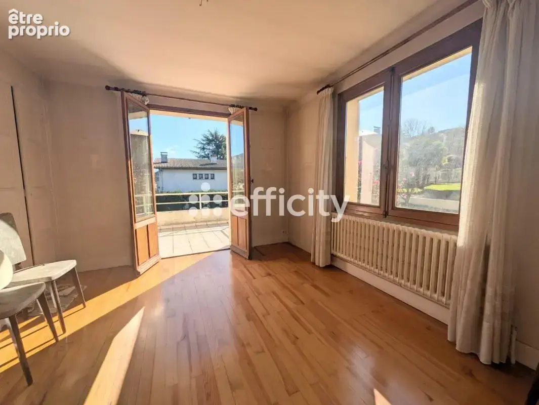 Maison 101 m² à Viviers-Du-Lac  - photo 5
