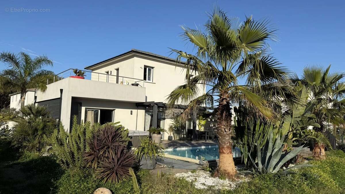 Maison à SANTA-LUCIA-DI-MORIANI