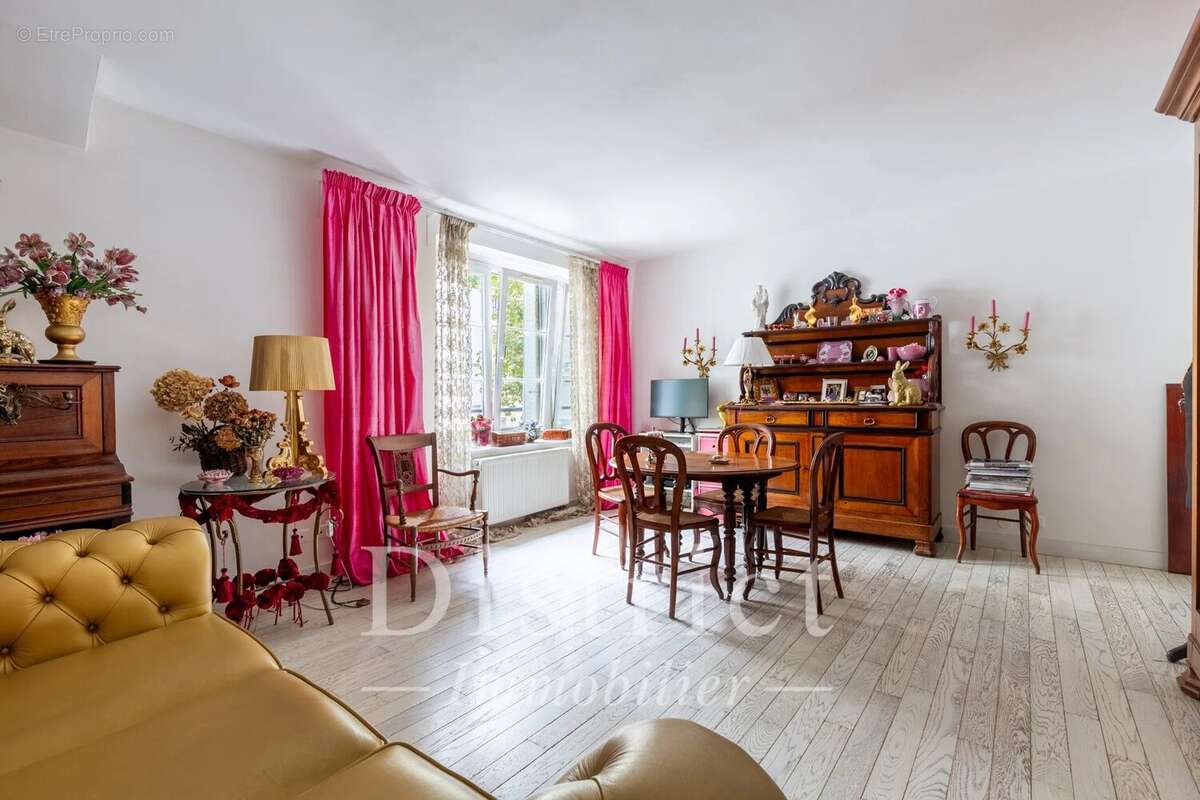 Appartement à PARIS-4E