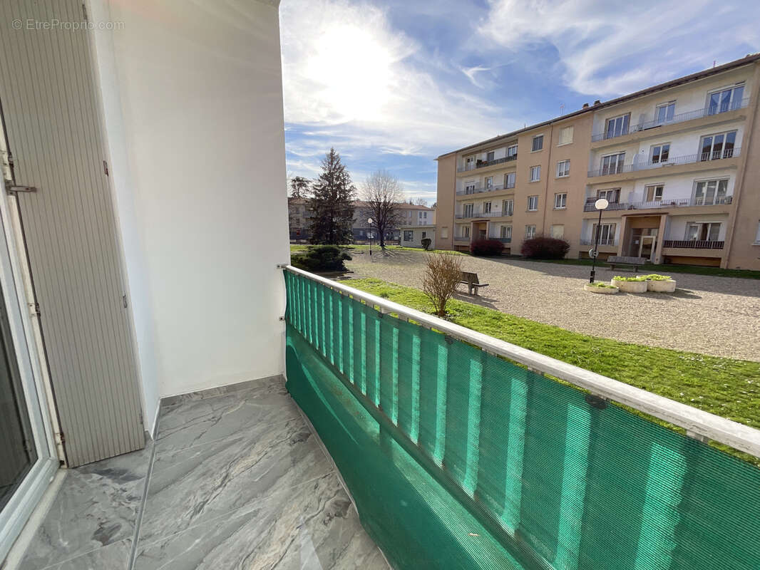 Appartement à SAINT-BONNET-DE-MURE