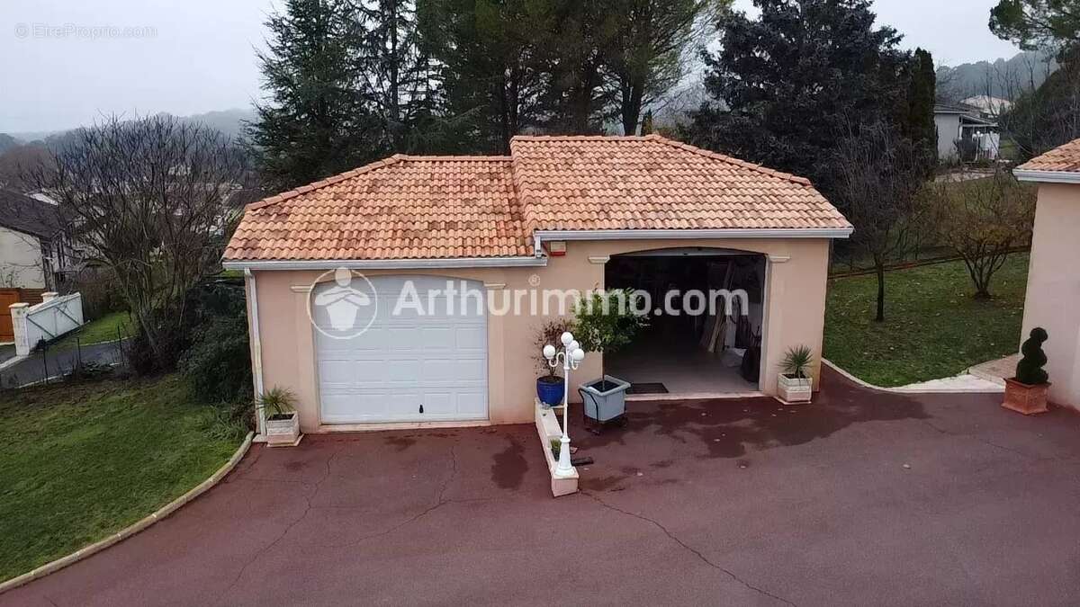 Maison à SAINT-ASTIER