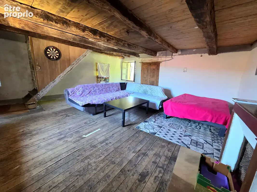 Maison de caractère en pierres dans un hameau calme - photo 3
