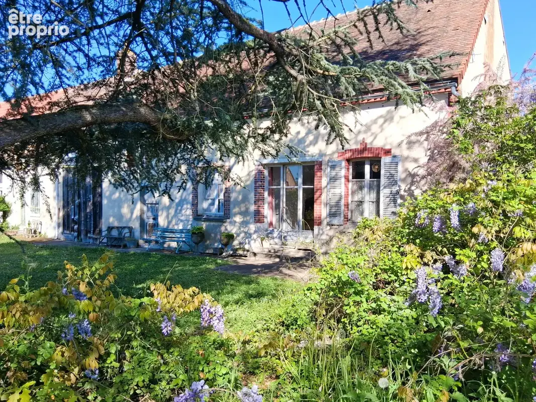 Longère avec dépendances, écurie et grange au calme d'un hameau - photo 2