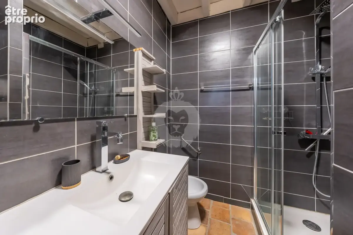 Ensemble immobilier de charme avec maison de 310 m2 et dépendances - photo 19