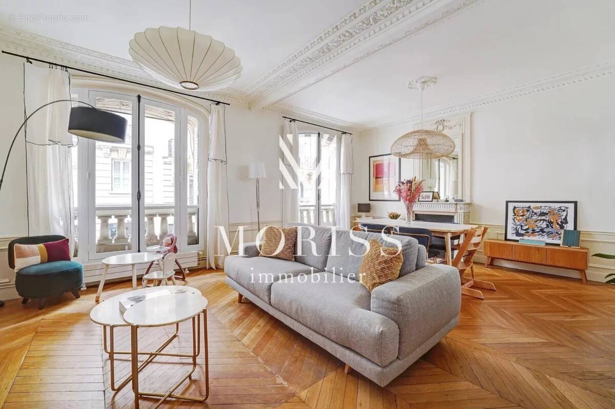 Appartement à PARIS-17E