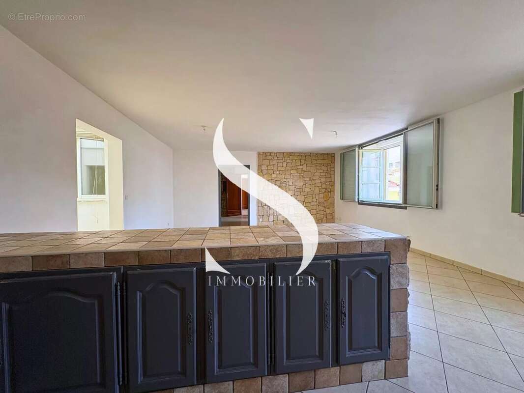 Appartement à VALLAURIS