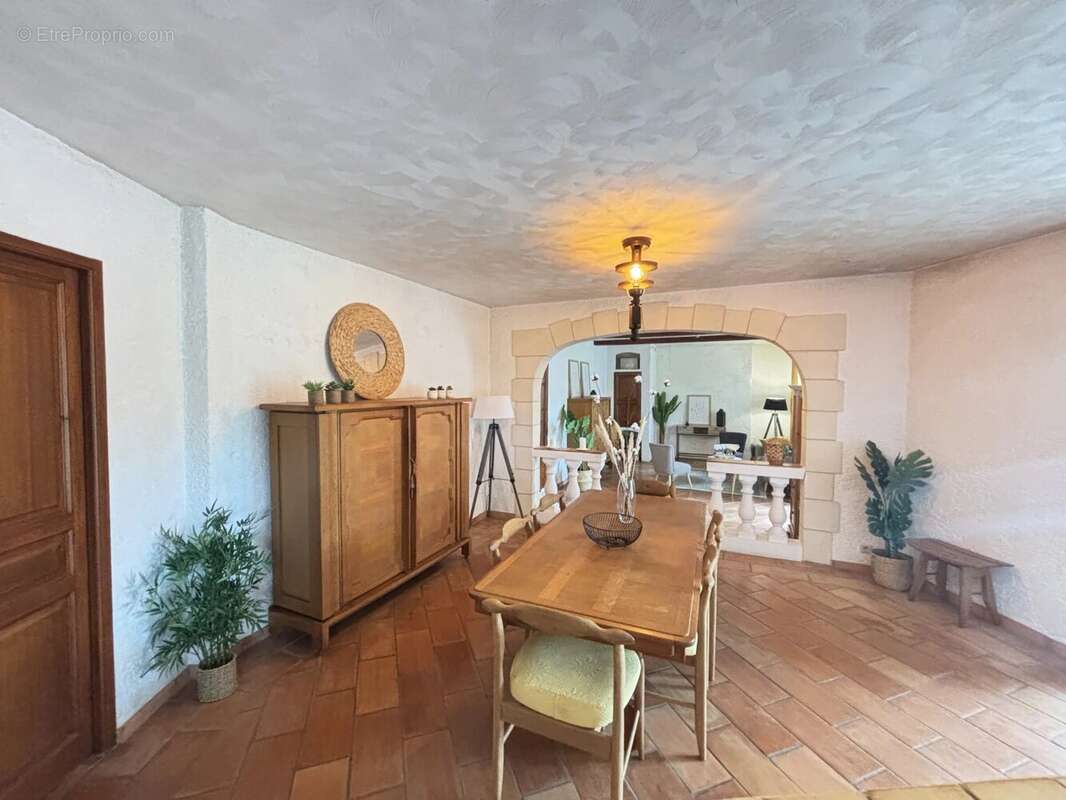 Maison à FIGANIERES