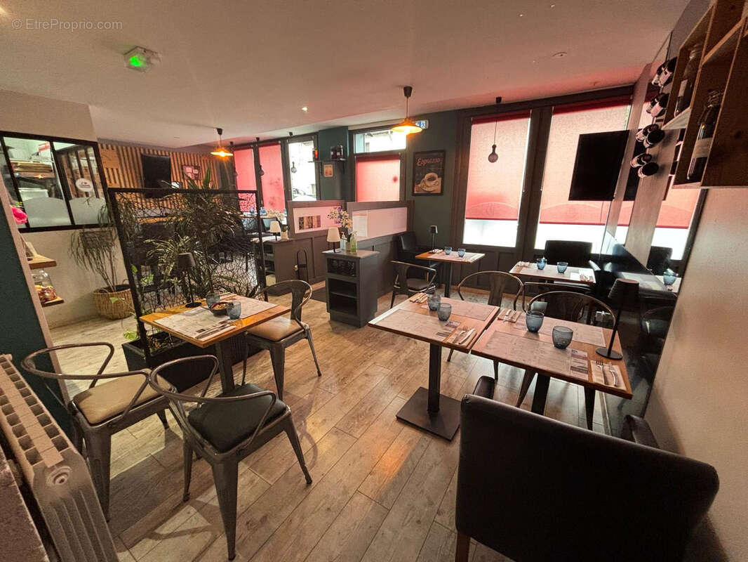 Appartement à MONTMOREAU-SAINT-CYBARD