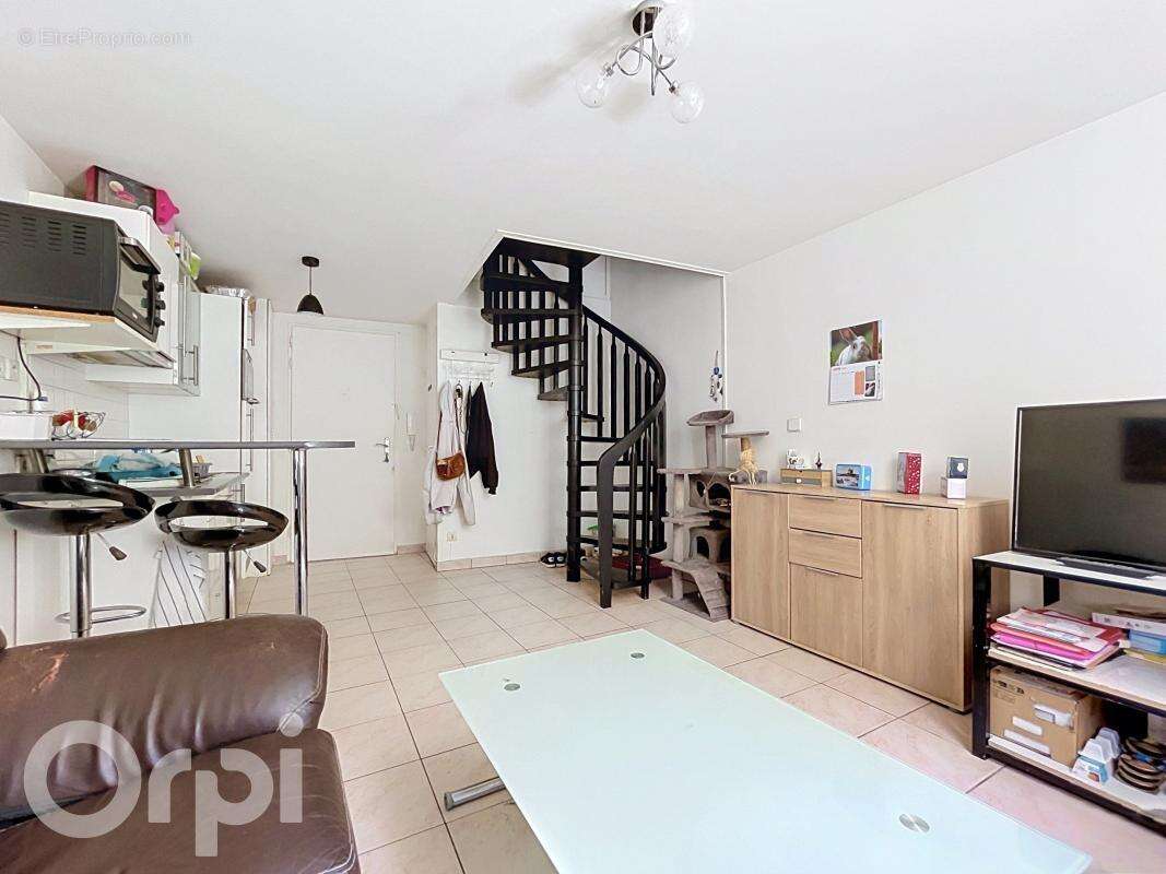 Appartement à EPINAY-SUR-ORGE
