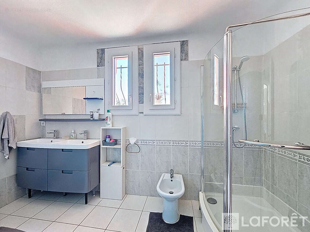 Maison Beziers 6 pièce(s) 154 m2 - photo 8