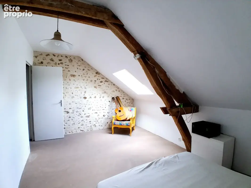 Longère avec dépendances, écurie et grange au calme d'un hameau - photo 11