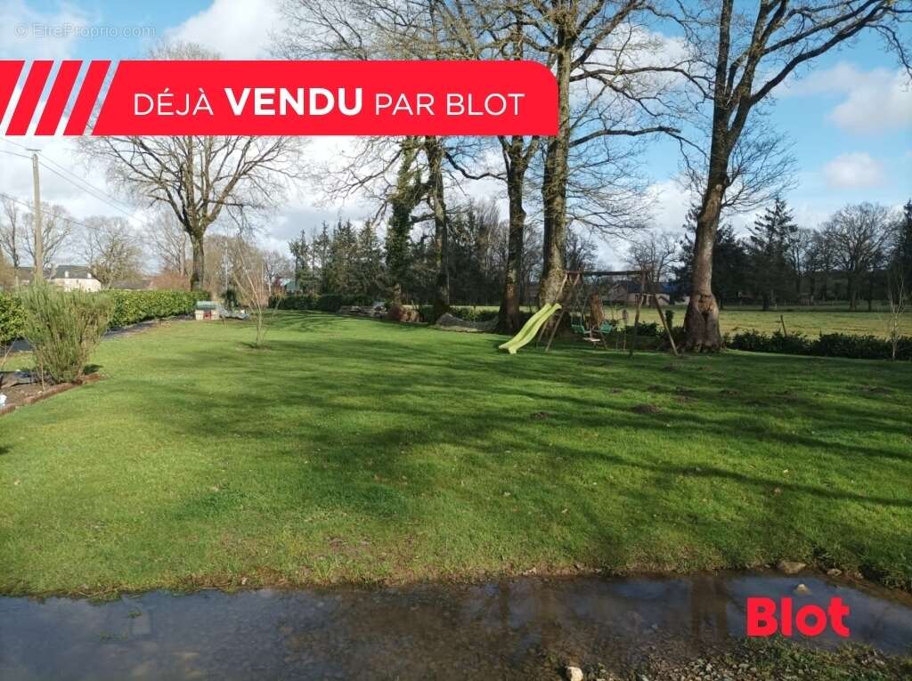 Maison à MONTREUIL-DES-LANDES