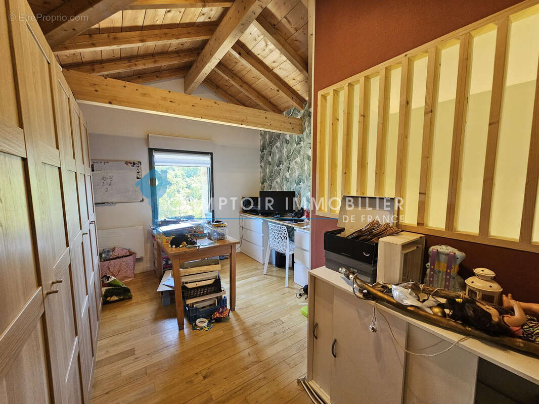Dpt Haute-Garonne 31, Les Toureilles 31210 - Maison corps de ferme rénovée T5 avec dépendances, jardin 1800 m2 - photo 9