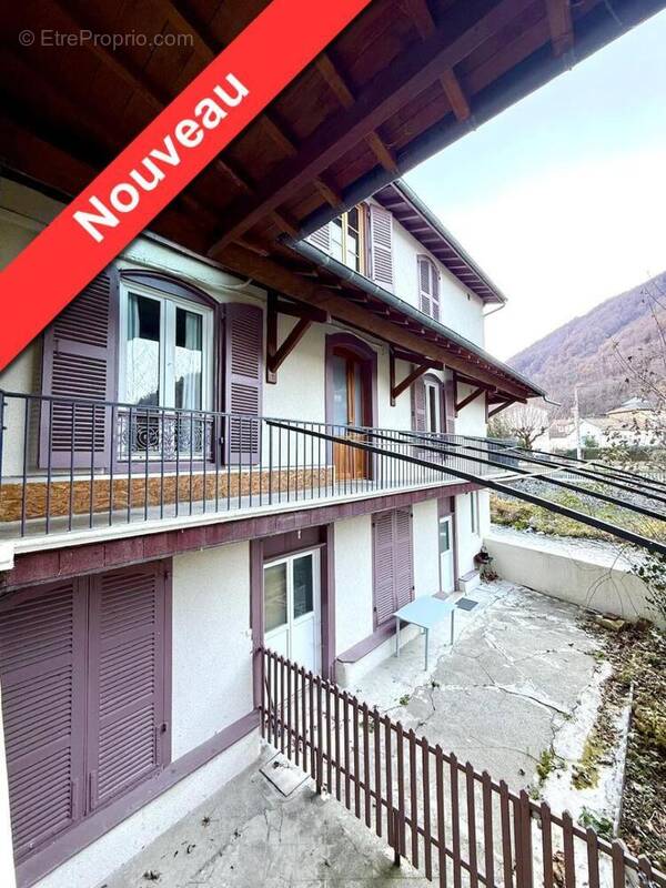   - Appartement à AX-LES-THERMES