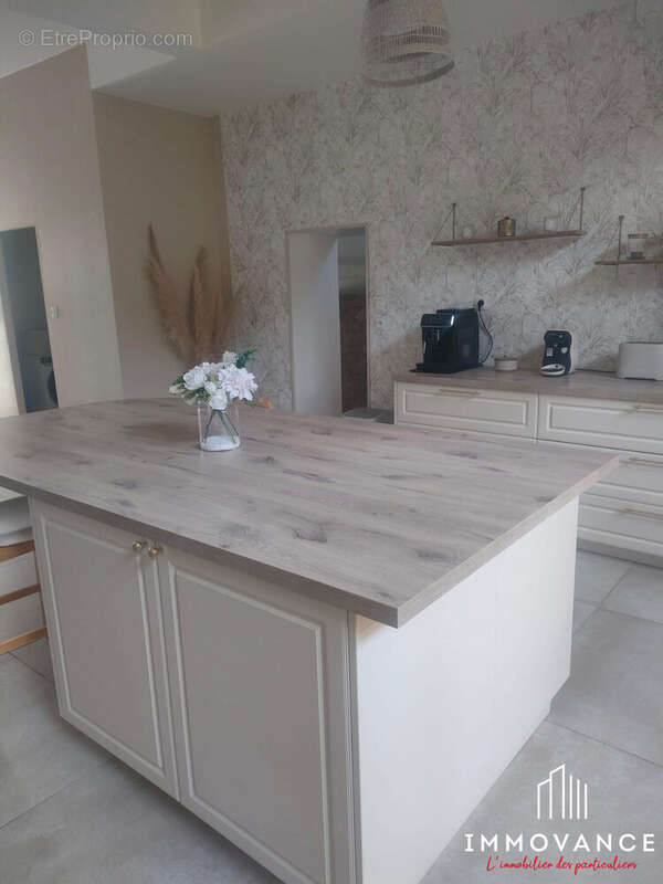 Maison 208 m² à Pinet  - photo 6