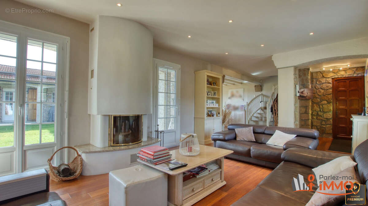 Maison à ROCHE-LA-MOLIERE