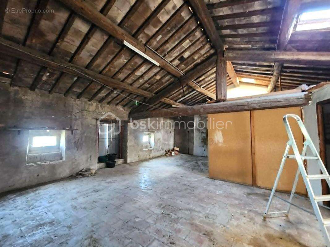 SOUS OFFRE D'ACHAT Maison de village 130 m² + grand grenier aménageable, garage et terrasse – Investissement ou Projet Familial  - photo 19
