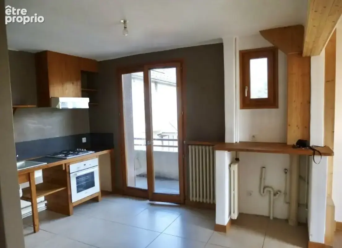 Immeuble de rapport 218 m2 quatre appartements, un commerce en activité Gilly-sur-Isère - photo 6