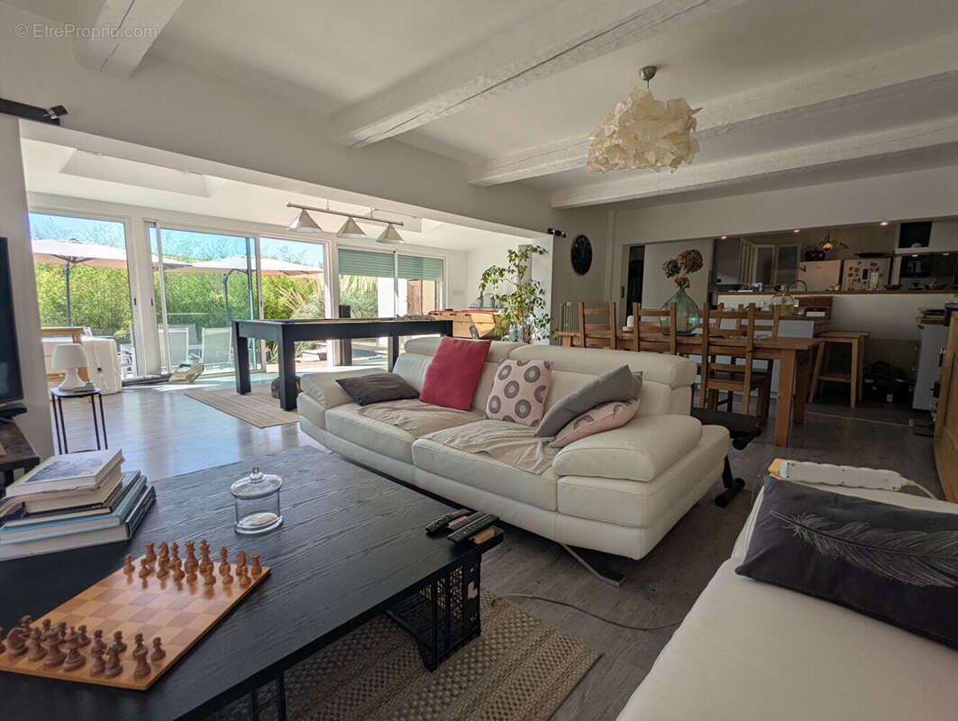 Maison à VILLECROZE