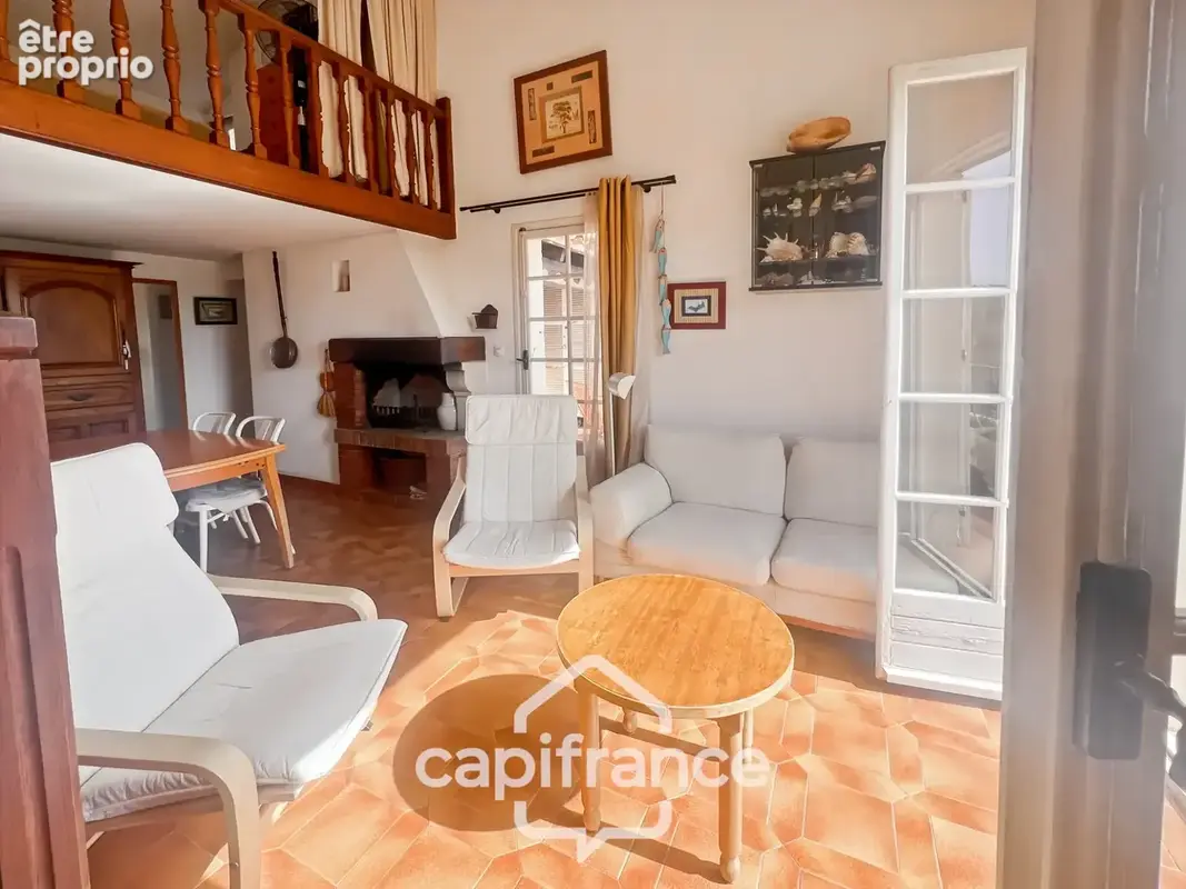 Appartement à vendre 4 pièces PORQUEROLLES (83), rare à la vente appartement 2 terasses et cave, vue et calme - photo 8