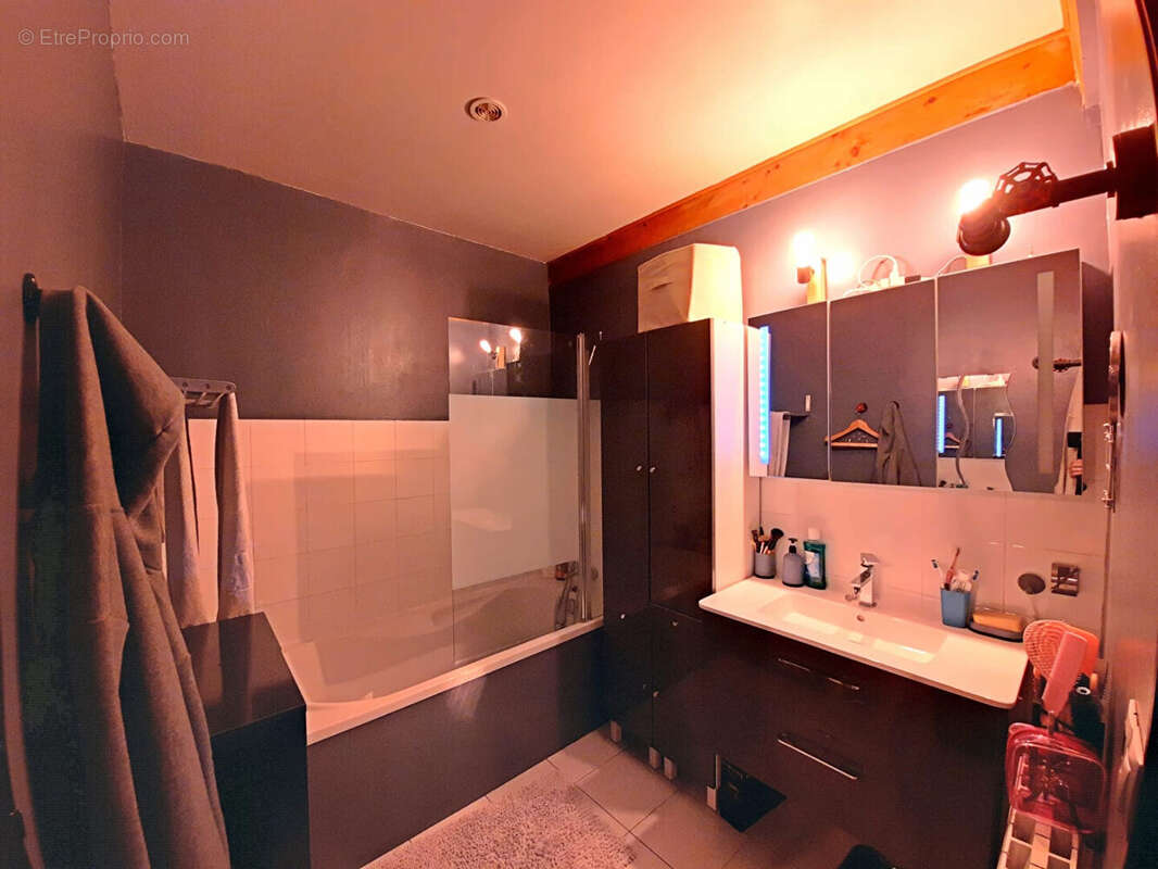 Appartement Saint Chamond 6 pièce(s) 162 m2 - photo 10