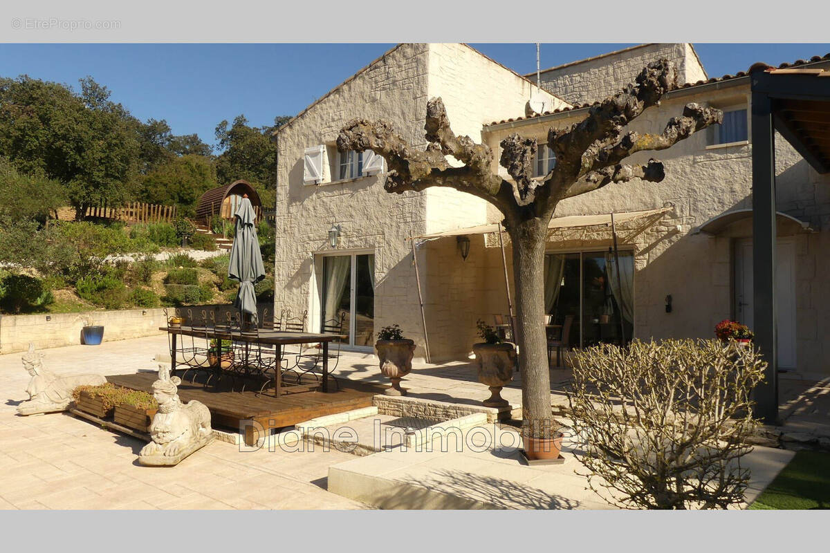 Maison à BELLEGARDE