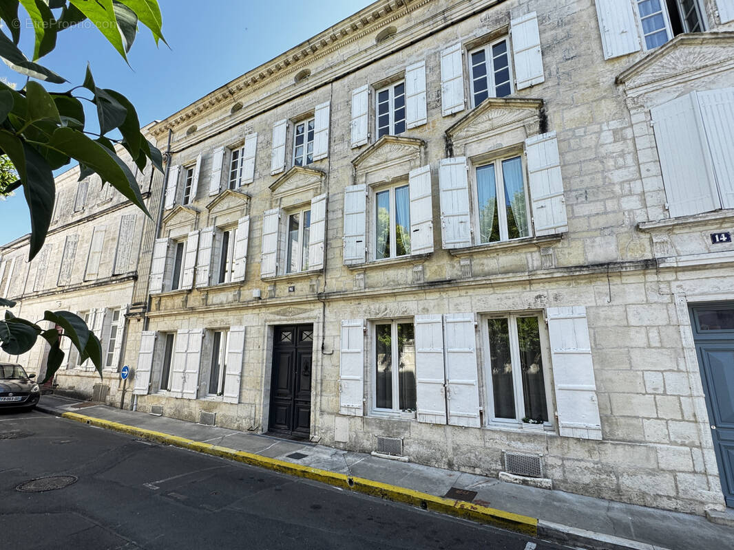Maison à BARBEZIEUX-SAINT-HILAIRE