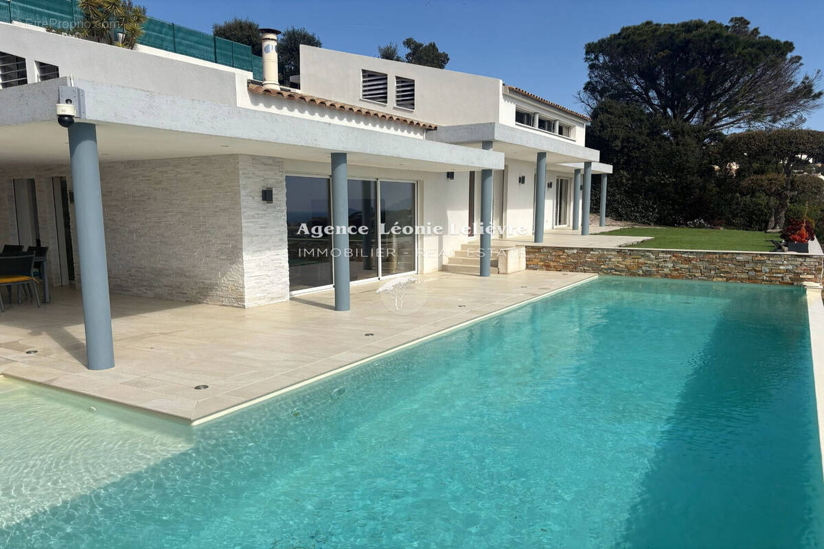 Maison à LES ISSAMBRES