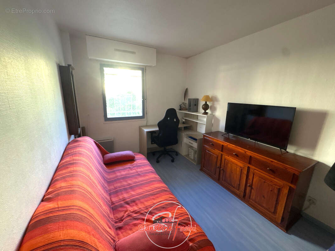 Appartement à CARROS