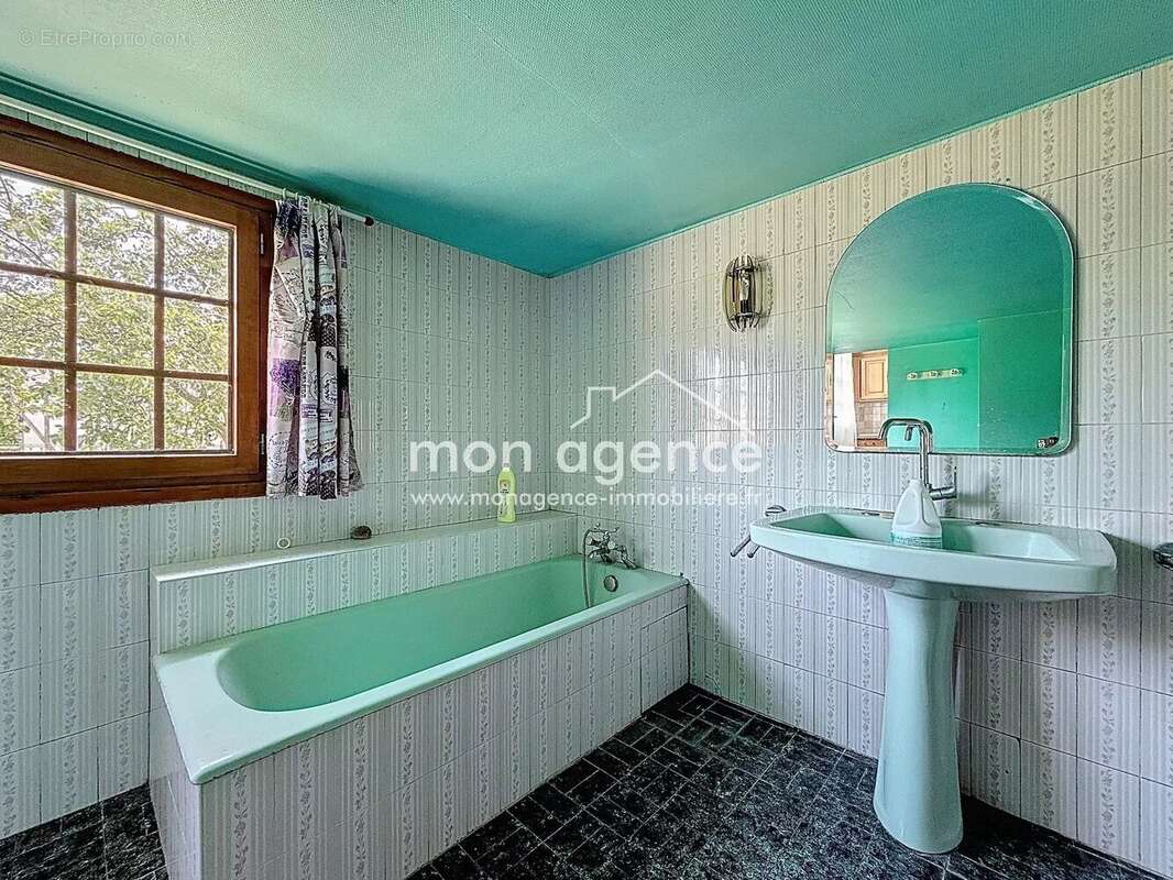 Maison à SAINT-AUBIN-CELLOVILLE