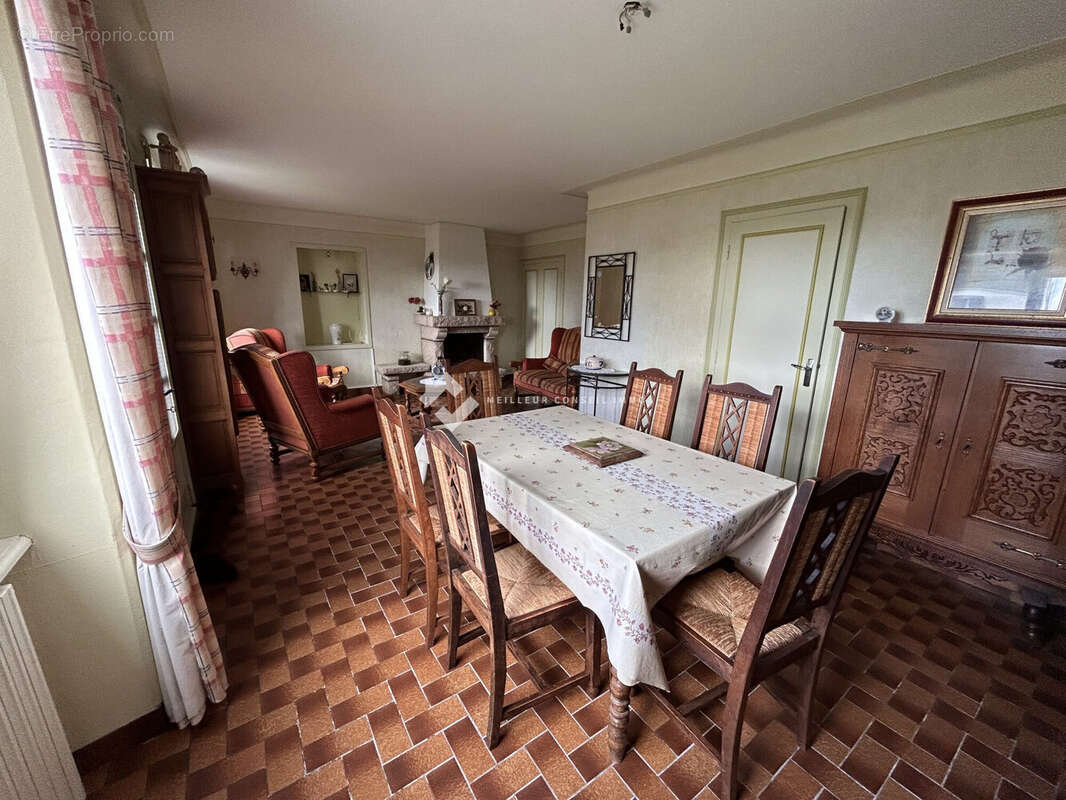 Maison 94 m² à Yffiniac  - photo 4