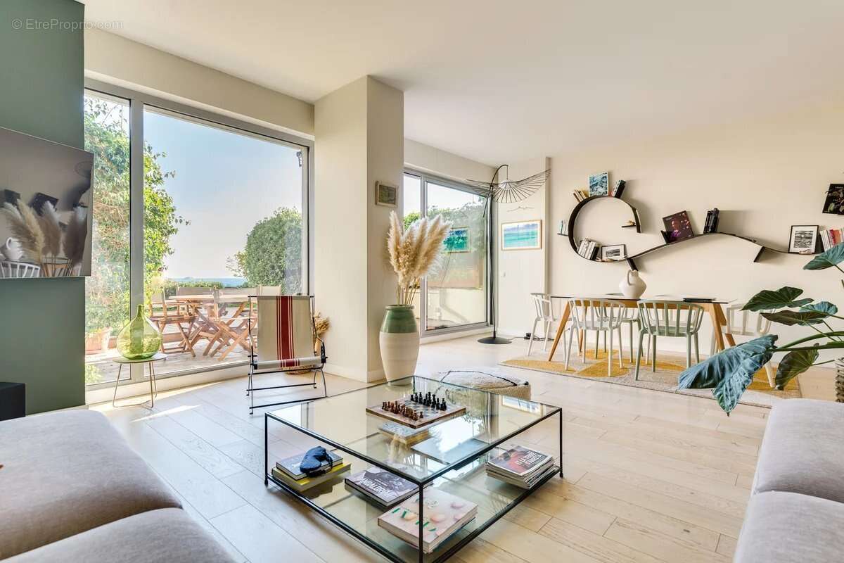 Appartement à MARSEILLE-8E