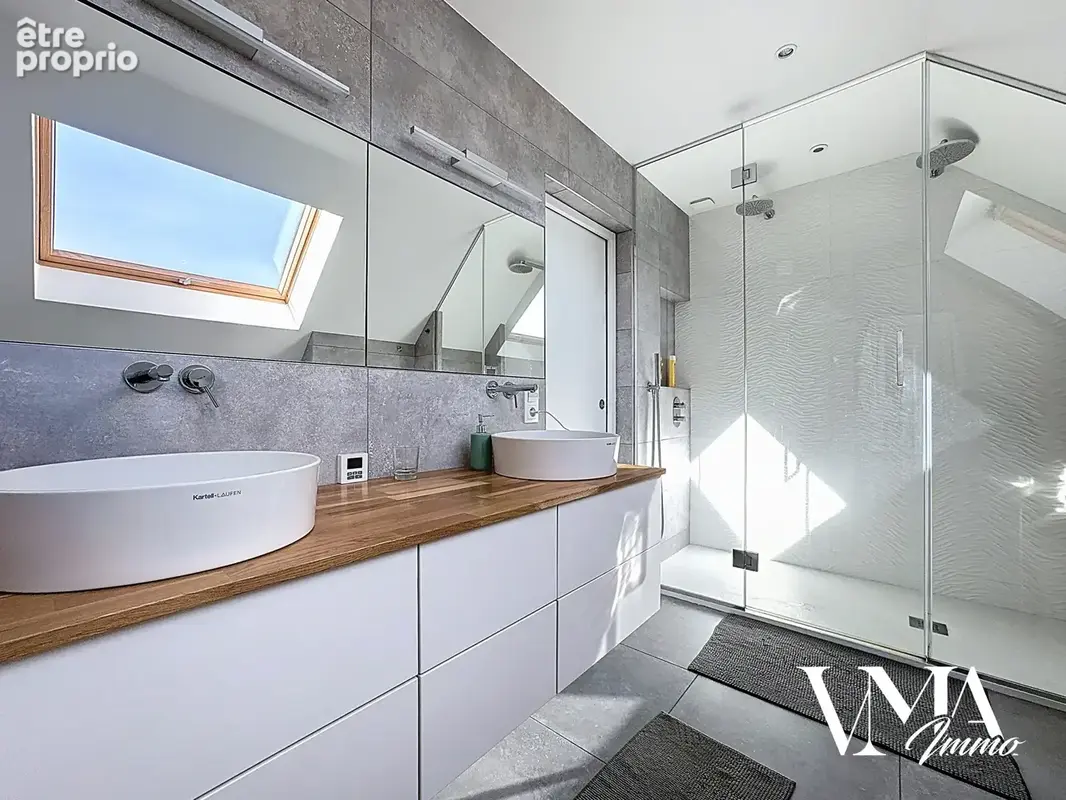Maison de 175m2 avec piscine. Lissieu-Bois Dieu - photo 18