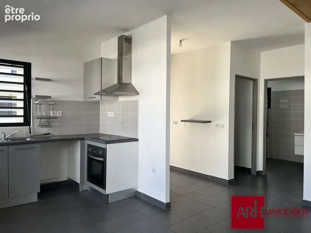 Appartement 4 pièces 80 m² à vendre à Saint-Paul (97460) - photo 9