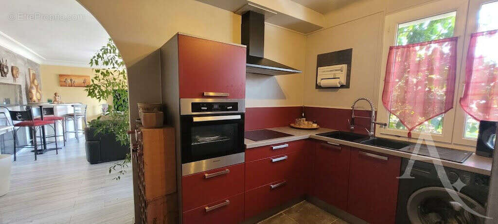 Appartement  5 pièce(s) 84.67 m2 - photo 2