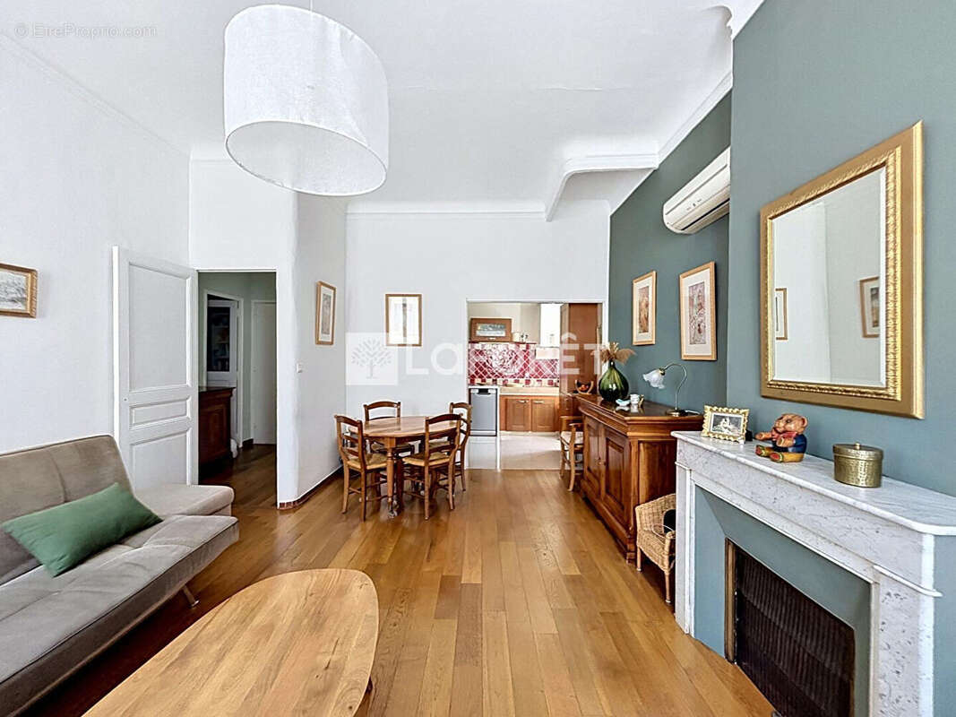 Appartement à MARSEILLE-7E