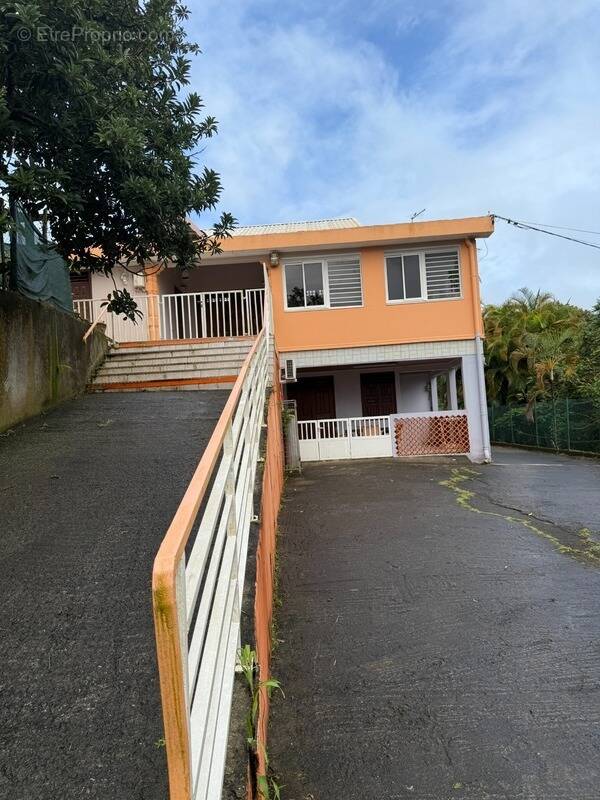 Appartement à SAINTE-LUCE