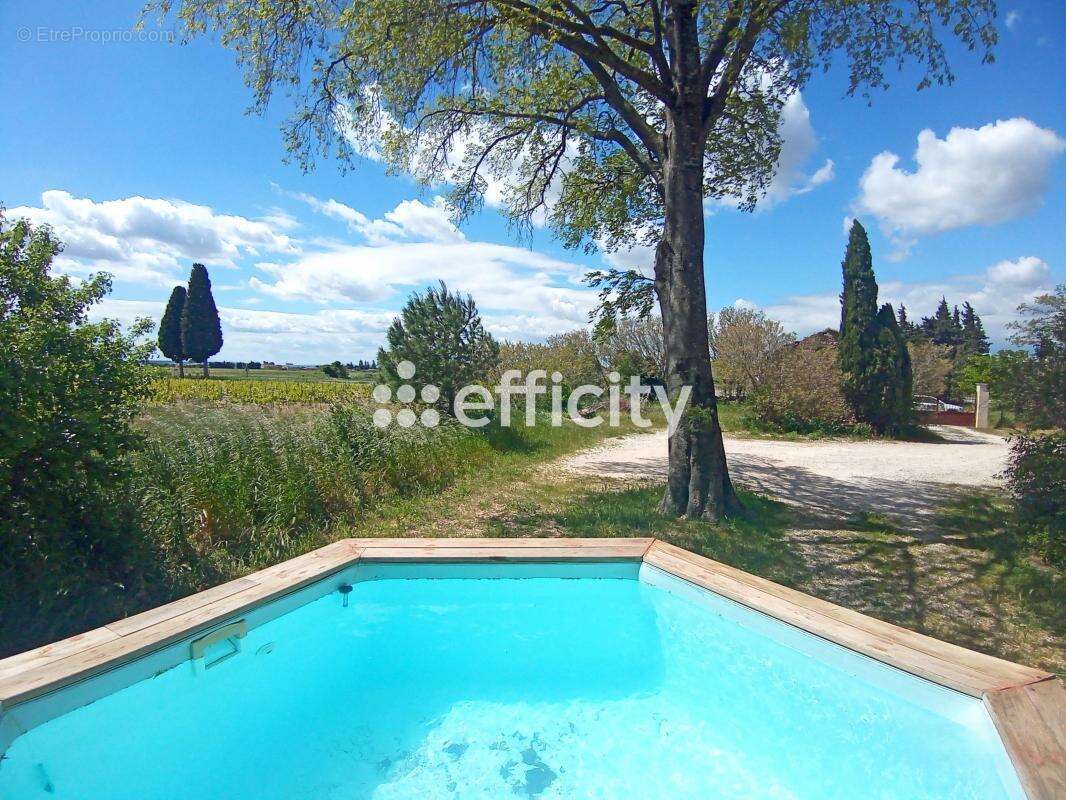 Maison à CAMARET-SUR-AIGUES