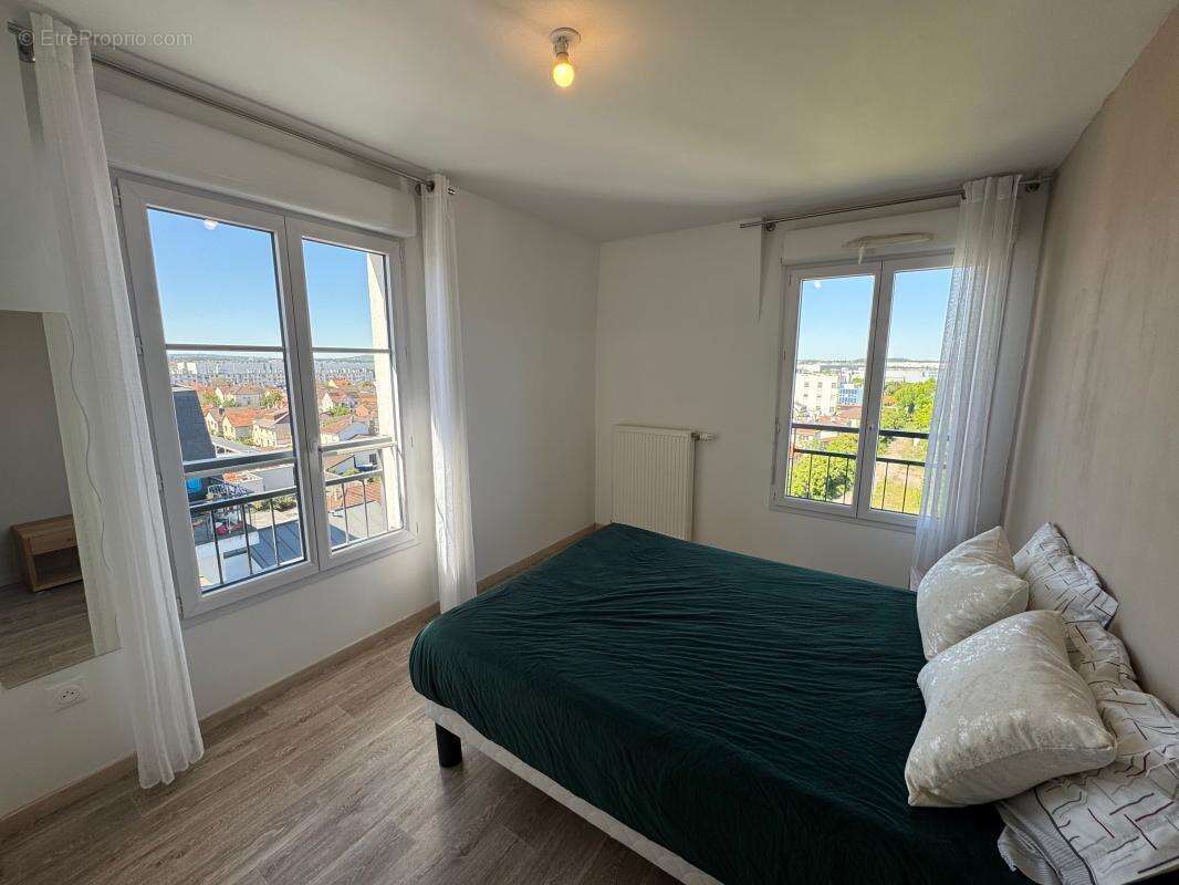 Appartement à LE BLANC-MESNIL
