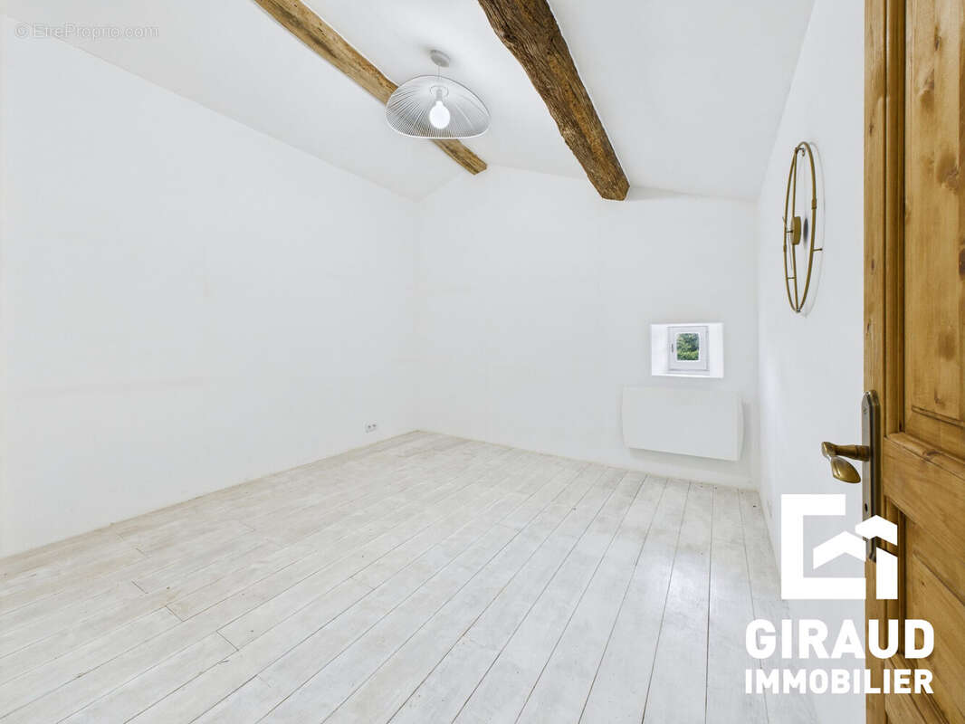 Maison à SAINT-ETIENNE-DE-BRILLOUET