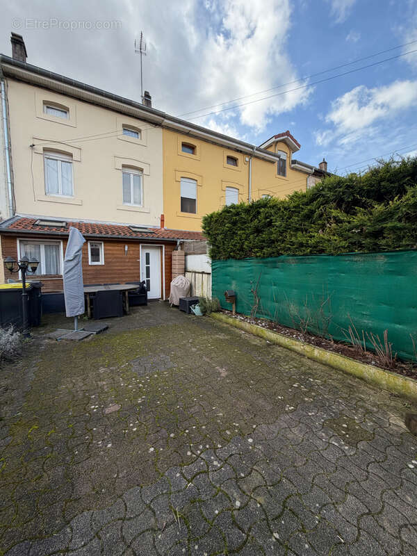 Maison à ARS-SUR-MOSELLE