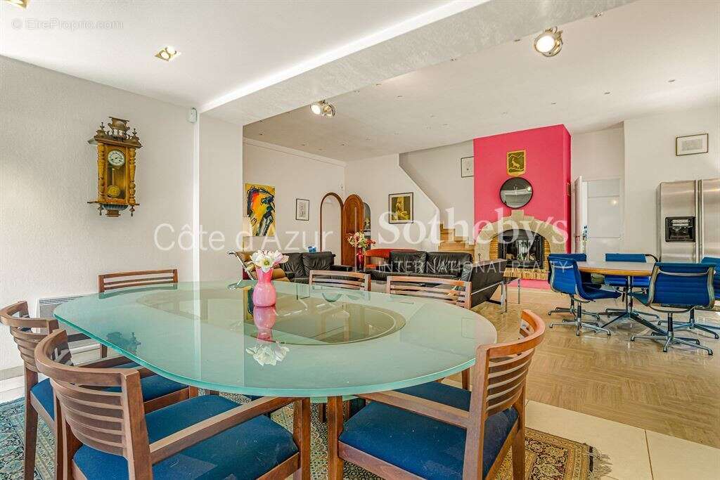 Théoule-sur-Mer, villa de quatre chambres avec piscine et terrain plat de 1 465 m² - photo 8