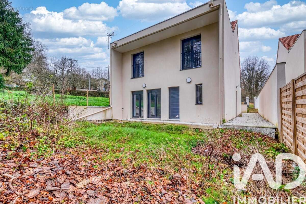 Photo 2 - Maison à VILLENEUVE-SUR-BELLOT